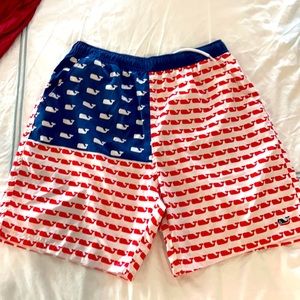 Vineyard Vines American Flag 🇺🇸 swim trunks NWOT